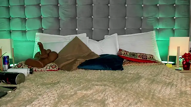 Poacahontasfg online show from January 19, 2026, 4:05 am