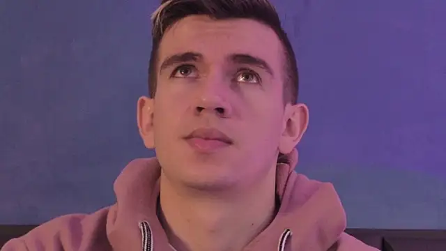 MikaelSlow online show from March 20, 2026, 4:13 am