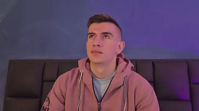 MikaelSlow online show from March 5, 2026, 3:36 am