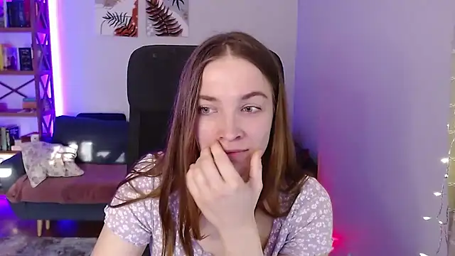 Snapshot of kenzie_x chatting on March 21, 2025, 5:43 am kenzie x online show from March 21, 2025, 5:43 am