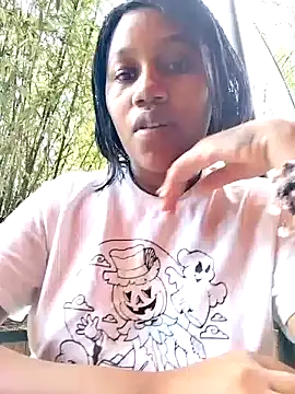 Snapshot of SquirtQueen222 chatting on December 20, 2024, 2:26 pm SquirtQueen222 online show from December 20, 2024, 2:26 pm