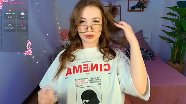 Snapshot of Diana_twerk chatting on September 11, 2025, 8:47 am Diana twerk online show from September 11, 2025, 8:47 am