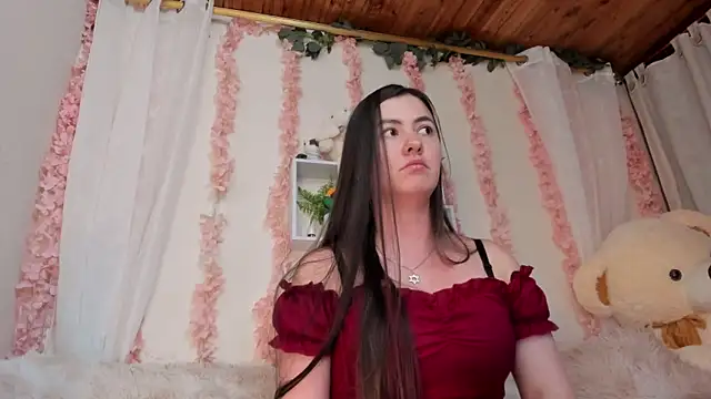 Idara and Edahi01 online show from March 3, 2026, 11:23 pm