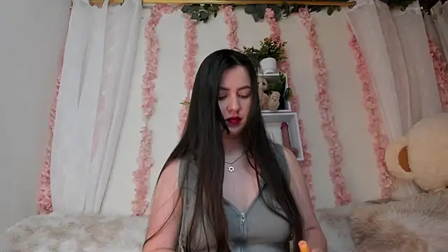 Idara and Edahi01 online show from February 13, 2026, 7:14 pm