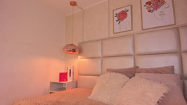 Aily Yozuko online show from October 29, 2025, 2:43 am