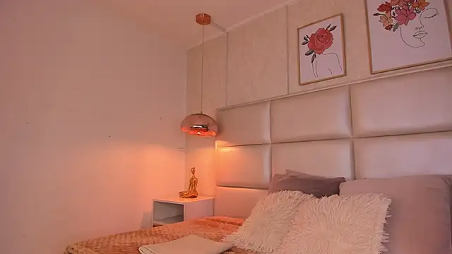 Aily Yozuko online show from October 27, 2025, 2:45 am