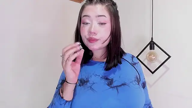 GENNESIS LOVE online show from December 14, 2025, 4:45 pm