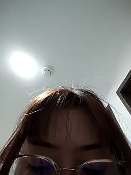 GENNESIS LOVE online show from March 27, 2026, 12:41 am