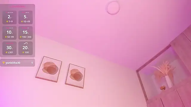 Mia 222 online show from March 10, 2026, 10:52 am