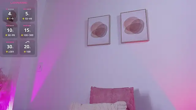 Snapshot of Mia_222 chatting on September 30, 2025, 10:43 am Mia 222 online show from September 30, 2025, 10:43 am