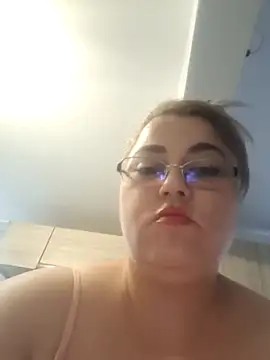 Snapshot of nikoleadina chatting on June 27, 2026, 3:40 pm nikoleadina online show from June 27, 2026, 3:40 pm