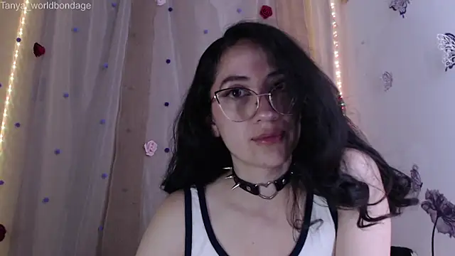 Snapshot of Tanya_WorldBondage chatting on June 5, 2026, 12:15 am Tanya WorldBondage online show from June 5, 2026, 12:15 am