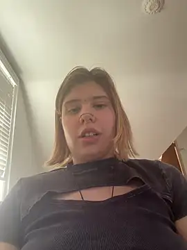 Esteem369 online show from April 30, 2026, 7:54 pm