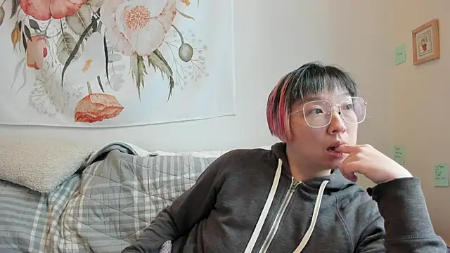 luxgray online show from October 14, 2025, 6:30 pm