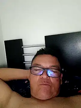 Anuviss lxx online show from October 8, 2025, 2:13 am