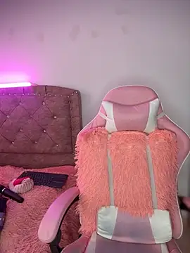 YovngBaby online show from October 26, 2025, 9:48 pm