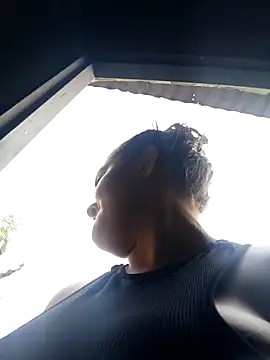 Snapshot of Liancy chatting on February 21, 2026, 8:33 pm Liancy online show from February 21, 2026, 8:33 pm