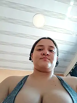 Snapshot of Liancy chatting on February 5, 2026, 8:48 pm Liancy online show from February 5, 2026, 8:48 pm