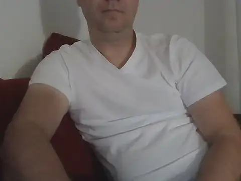 Snapshot of fikoivos chatting on July 8, 2026, 8:42 pm fikoivos online show from July 8, 2026, 8:42 pm