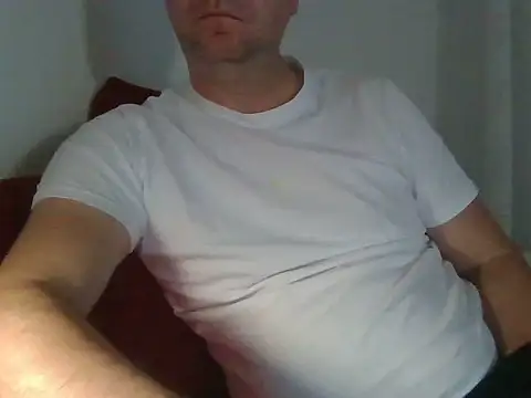 Snapshot of fikoivos chatting on July 10, 2026, 9:04 pm fikoivos online show from July 10, 2026, 9:04 pm