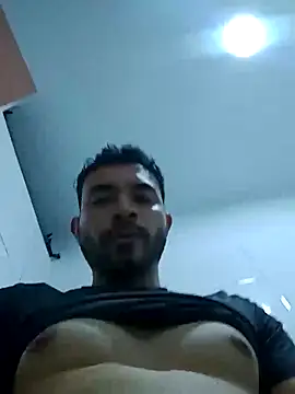 luisfer 98 online show from February 12, 2026, 5:07 am