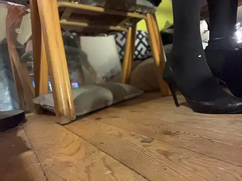 alexheels boots online show from March 15, 2026, 3:57 am