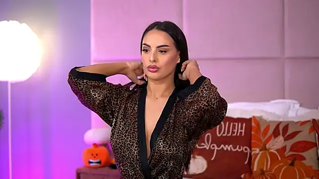 AlmaLuv online show from November 10, 2025, 4:50 am