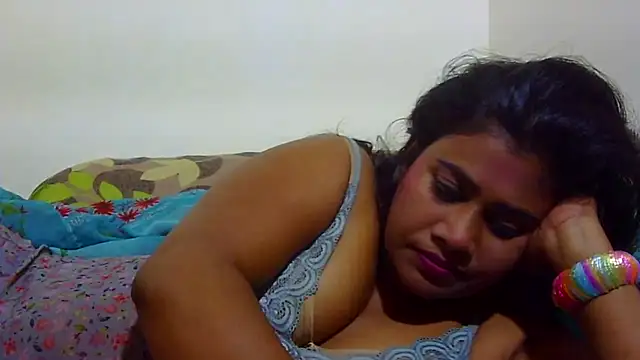 Snapshot of sexy_roma chatting on November 24, 2025, 4:51 pm sexy roma online show from November 24, 2025, 4:51 pm