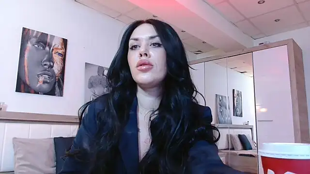 Snapshot of LaylaCruzRose chatting on February 13, 2025, 2:56 am LaylaCruzRose online show from February 13, 2025, 2:56 am