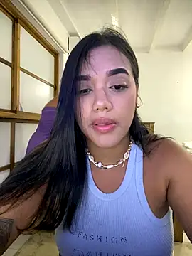 ElaEndez  online show from October 26, 2025, 10:32 pm