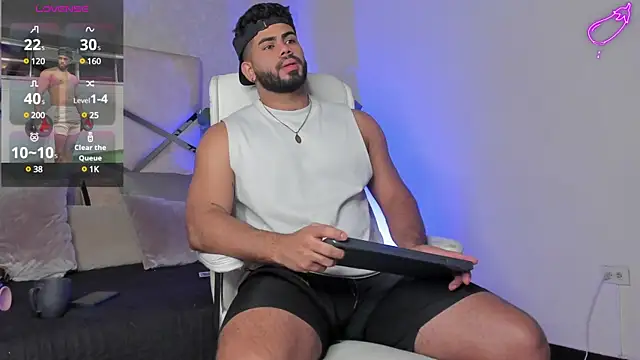 noah crux online show from March 14, 2025, 12:51 pm