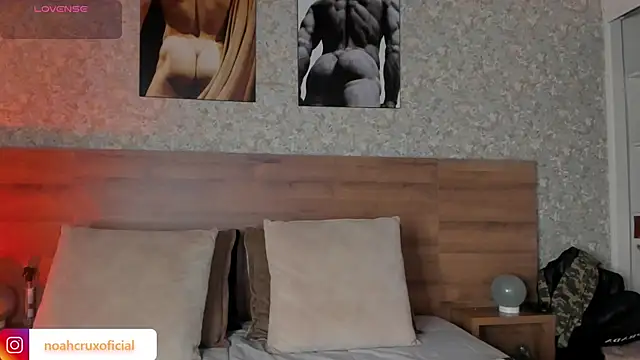 noah crux online show from September 27, 2025, 8:04 pm