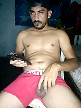 Snapshot of luisvina chatting on July 22, 2026, 3:52 am luisvina online show from July 22, 2026, 3:52 am
