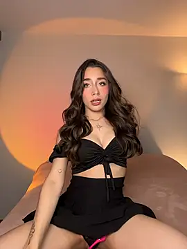 hottiecattiee online show from July 19, 2026, 3:59 am
