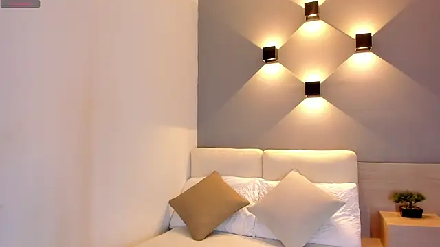 ellamontoya online show from October 30, 2025, 11:08 am