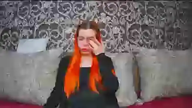 ElllaNuar online show from November 12, 2025, 3:21 am