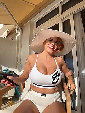 Selvaggia official83 online show from May 13, 2026, 6:15 pm
