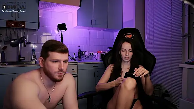 Snapshot of sweettooth21 chatting on February 13, 2026, 6:30 pm sweettooth21 online show from February 13, 2026, 6:30 pm