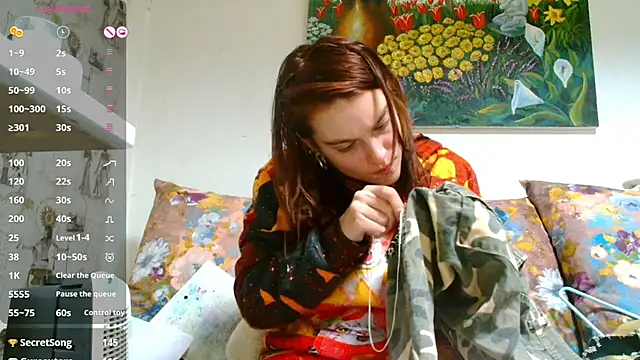 Snapshot of Sophie_Bell chatting on February 19, 2025, 10:53 pm Sophie Bell online show from February 19, 2025, 10:53 pm