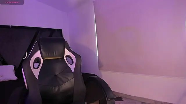 MelodyBliss online show from April 1, 2026, 9:56 pm