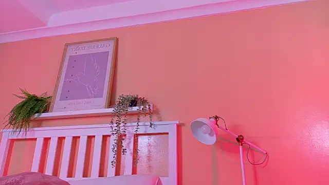 KendalMilleer online show from December 5, 2025, 10:25 am