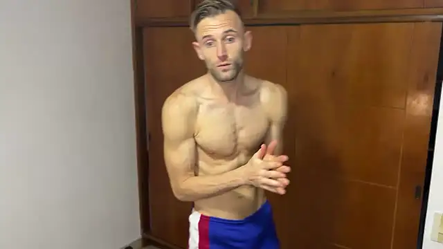 Snapshot of aquilesmade chatting on December 8, 2024, 3:40 am aquilesmade online show from December 8, 2024, 3:40 am