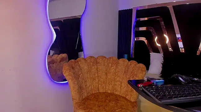 Snapshot of licyEvans chatting on January 25, 2025, 3:41 pm licyEvans online show from January 25, 2025, 3:41 pm