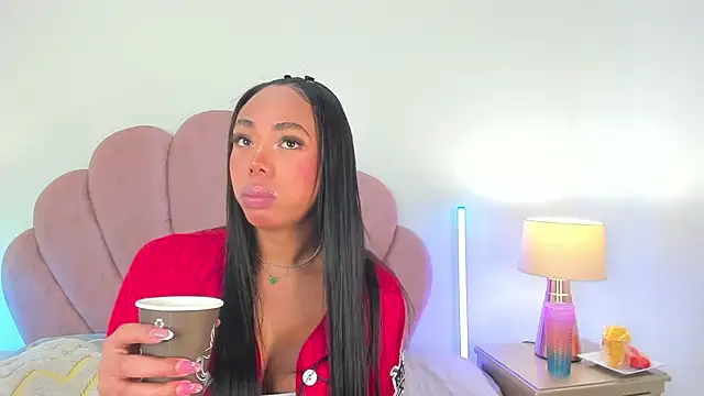 Snapshot of Nicole_Paradise chatting on December 18, 2025, 12:42 pm Nicole Paradise online show from December 18, 2025, 12:42 pm