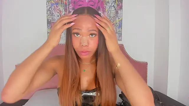 Snapshot of Nicole_Paradise chatting on November 12, 2025, 12:53 pm Nicole Paradise online show from November 12, 2025, 12:53 pm