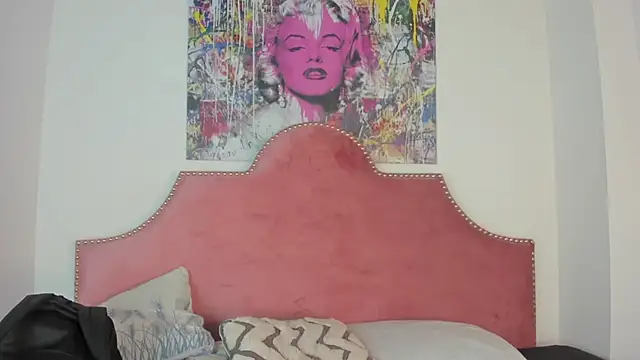 Snapshot of Nicole_Paradise chatting on November 13, 2025, 12:42 pm Nicole Paradise online show from November 13, 2025, 12:42 pm