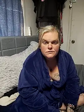 Trans Girl next door420 online show from March 3, 2025, 2:28 pm