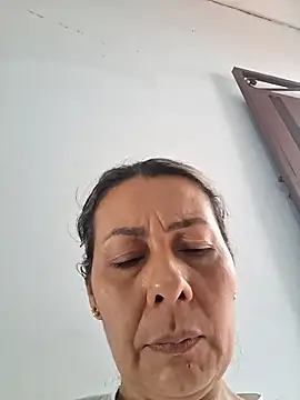 Snapshot of Mia-funny20 chatting on June 19, 2026, 2:12 pm Mia-funny20 online show from June 19, 2026, 2:12 pm
