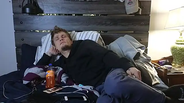 SpAzZ1234 online show from February 5, 2026, 7:32 pm