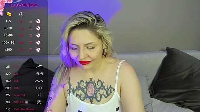 Snapshot of fucking_punishment chatting on February 9, 2025, 1:14 pm fucking punishment online show from February 9, 2025, 1:14 pm